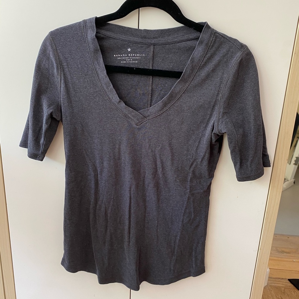 Banana Republic V Neck Shirt